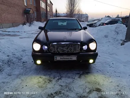 Mercedes-Benz E 230 1996 года за 2 500 000 тг. в Усть-Каменогорск – фото 2