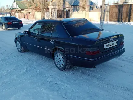 Mercedes-Benz E 200 1994 года за 2 000 000 тг. в Тараз – фото 5