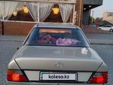 Mercedes-Benz E 230 1986 годаүшін800 000 тг. в Семей – фото 4