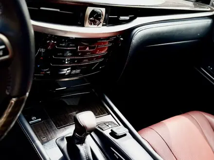 Lexus LX 570 2018 года за 48 000 000 тг. в Астана – фото 14