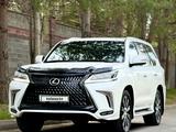 Lexus LX 570 2018 года за 48 000 000 тг. в Астана
