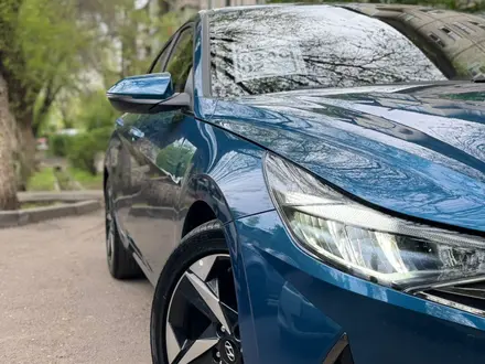 Hyundai Elantra 2023 года за 8 500 000 тг. в Алматы – фото 3