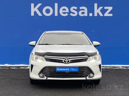 Toyota Camry 2015 года за 13 300 000 тг. в Алматы – фото 2