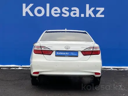 Toyota Camry 2015 года за 13 300 000 тг. в Алматы – фото 4