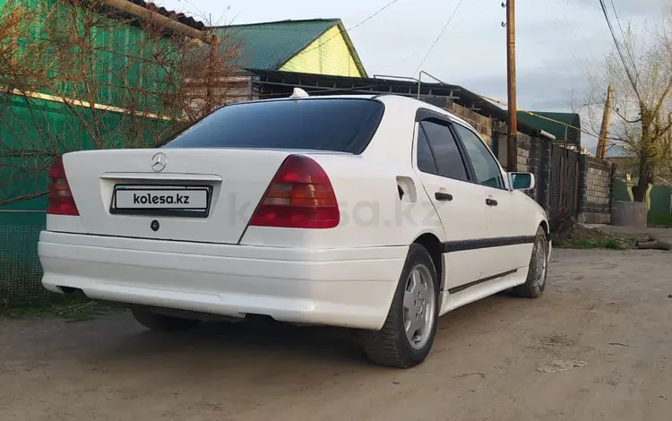 Mercedes-Benz C 180 1994 года за 1 300 000 тг. в Алматы