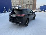 Toyota RAV4 2018 года за 12 500 000 тг. в Усть-Каменогорск – фото 3