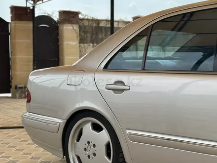 Mercedes-Benz E 320 2001 года за 5 500 000 тг. в Актау – фото 7