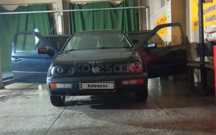 Volkswagen Golf 1992 года за 1 300 000 тг. в Астана