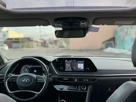 Hyundai Sonata 2022 года за 13 200 000 тг. в Алматы – фото 20