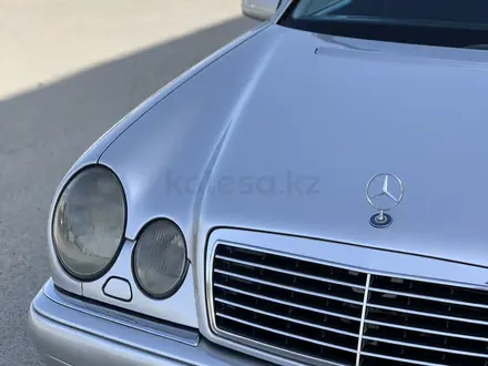 Mercedes-Benz E 320 1999 года за 3 500 000 тг. в Жанаозен – фото 3