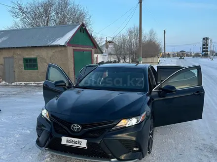 Toyota Camry 2018 года за 8 500 000 тг. в Караганда – фото 4