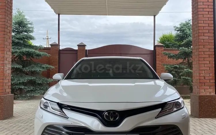 Toyota Camry 2019 года за 17 200 000 тг. в Тараз