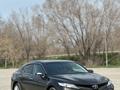 Toyota Camry 2018 годаүшін14 500 000 тг. в Астана – фото 2