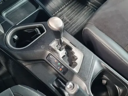 Toyota RAV4 2019 года за 12 790 000 тг. в Алматы – фото 17