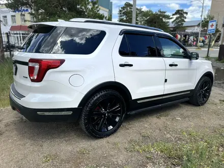Ford Explorer 2018 года за 14 500 000 тг. в Алматы – фото 2