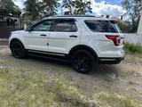 Ford Explorer 2018 года за 14 500 000 тг. в Алматы – фото 3
