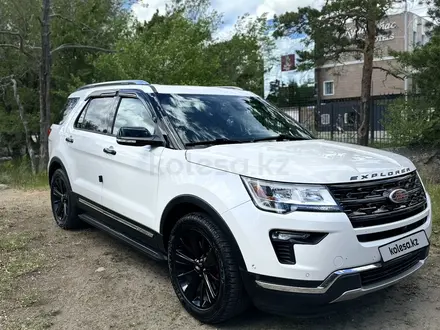 Ford Explorer 2018 года за 14 500 000 тг. в Алматы – фото 4