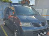 Volkswagen Caravelle 2007 годаfor7 500 000 тг. в Караганда