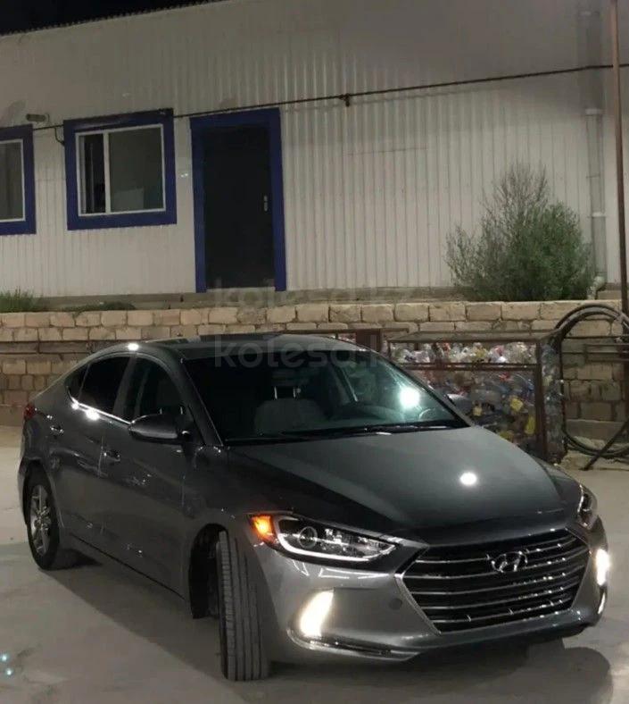 Hyundai Elantra 2017 г.