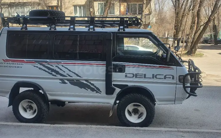 Mitsubishi Delica 1996 годаүшін3 200 000 тг. в Алматы