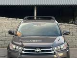 Toyota Highlander 2017 года за 18 800 000 тг. в Шымкент – фото 2