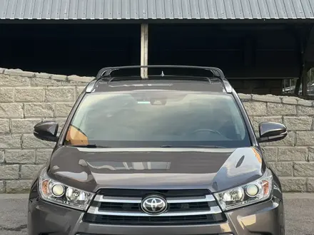 Toyota Highlander 2017 года за 18 800 000 тг. в Шымкент – фото 2