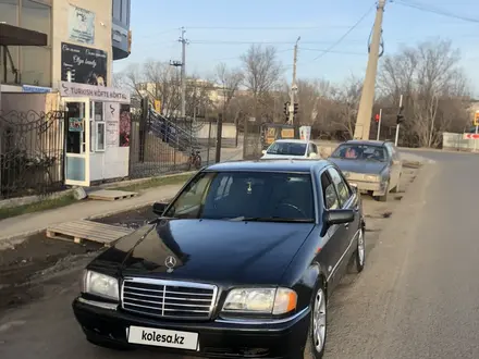 Mercedes-Benz C 280 1995 года за 1 350 000 тг. в Астана – фото 4