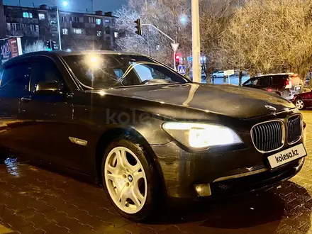 BMW 740 2009 года за 8 000 000 тг. в Караганда – фото 2