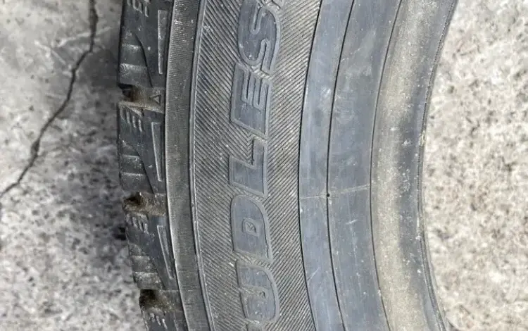 Всесезонная резина Yokohama 215/60R16 1шт за 3 000 тг. в Алматы