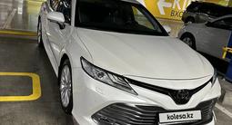 Toyota Camry 2019 года за 14 200 000 тг. в Шымкент