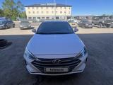 Hyundai Elantra 2019 годаfor6 500 000 тг. в Караганда – фото 2