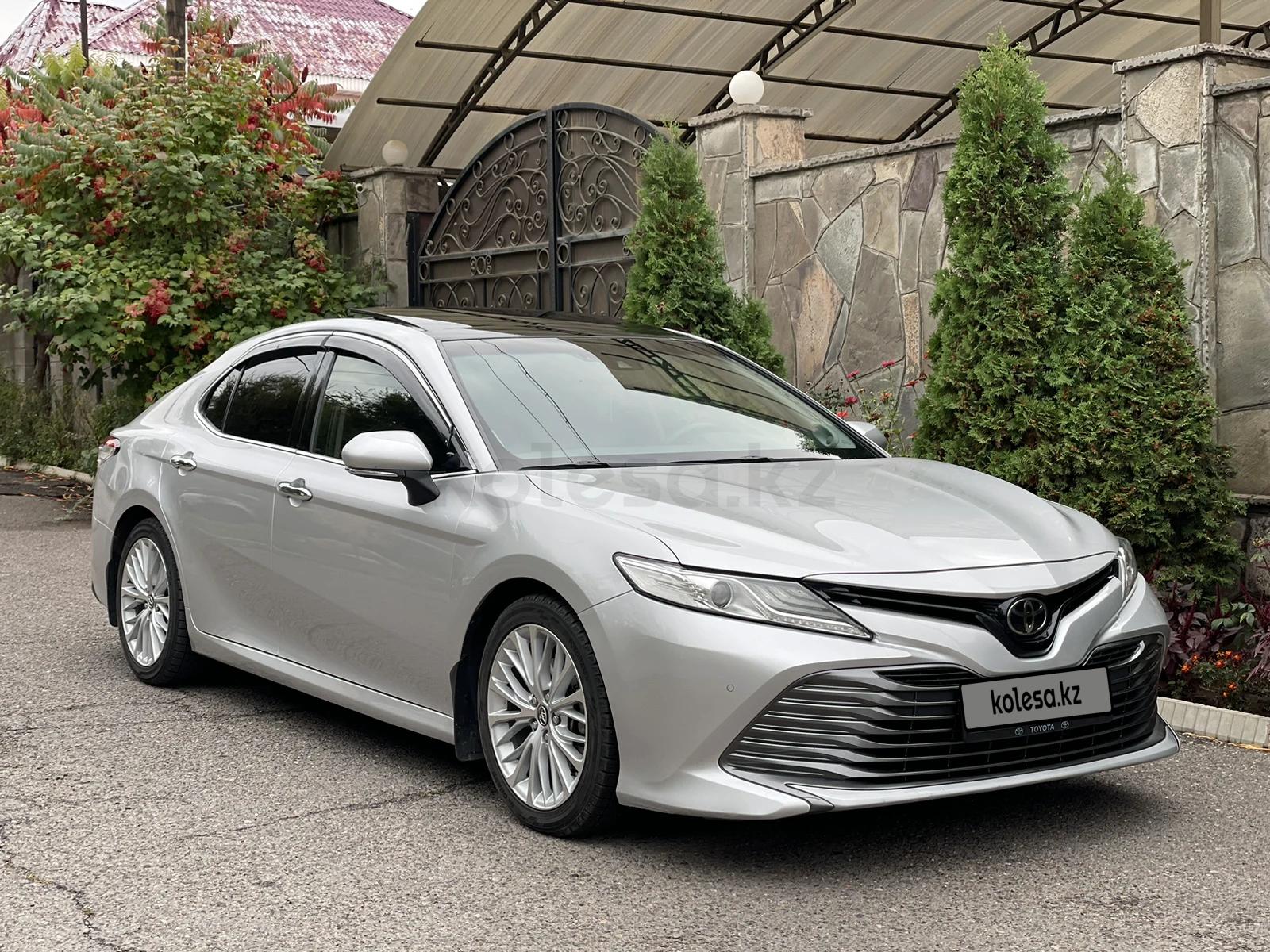 Toyota Camry 2019 г.