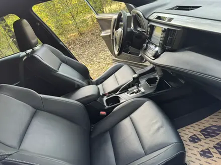 Toyota RAV4 2019 года за 11 450 000 тг. в Алматы – фото 28