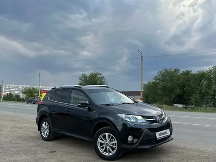 Toyota RAV4 2014 года за 8 500 000 тг. в Актобе – фото 25