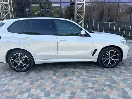 BMW X5 2021 года за 47 000 000 тг. в Караганда – фото 5