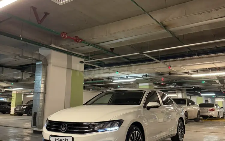 Volkswagen Passat 2021 года за 15 000 000 тг. в Алматы