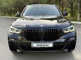 BMW X5 2018 года за 29 500 000 тг. в Караганда – фото 3