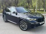 BMW X5 2018 года за 29 500 000 тг. в Караганда