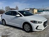 Hyundai Elantra 2017 года за 4 100 000 тг. в Уральск – фото 2