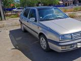 Volkswagen Vento 1993 года за 1 200 000 тг. в Кентау – фото 2