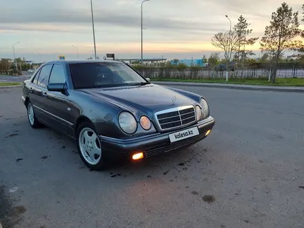 Mercedes-Benz E 280 1996 года за 2 900 000 тг. в Астана – фото 3