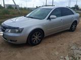 Hyundai Sonata 2005 года за 4 500 000 тг. в Уральск – фото 3
