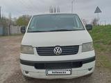 Volkswagen Transporter 2004 года за 6 071 428 тг. в Кордай