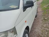 Volkswagen Transporter 2004 года за 6 071 428 тг. в Кордай – фото 3