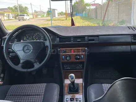 Mercedes-Benz E 230 1990 года за 1 650 000 тг. в Тараз – фото 11