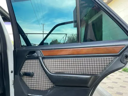 Mercedes-Benz E 230 1990 года за 1 650 000 тг. в Тараз – фото 16