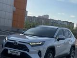 Toyota RAV4 2023 года за 18 000 000 тг. в Астана – фото 2