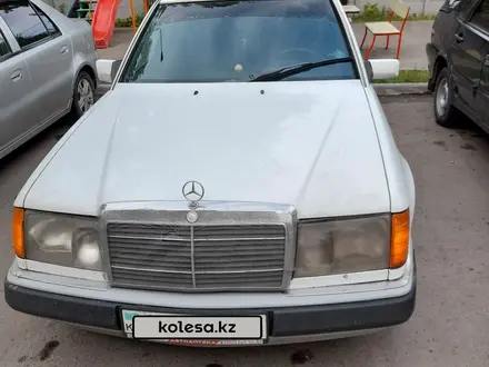 Mercedes-Benz E 200 1993 года за 1 100 000 тг. в Павлодар – фото 7