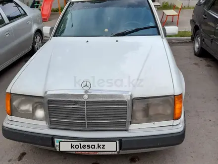 Mercedes-Benz E 200 1993 года за 1 100 000 тг. в Павлодар – фото 2