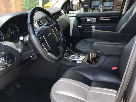 Land Rover Discovery 2015 года за 17 200 000 тг. в Алматы – фото 16
